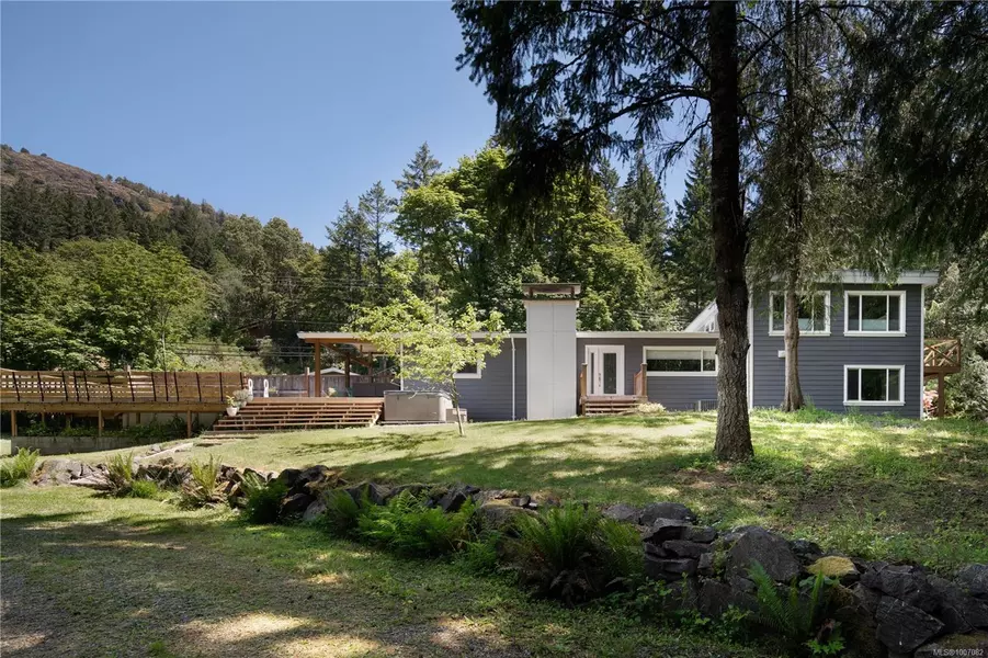 1885 Verlon Rd, Shawnigan Lake, BC V0R 2W5