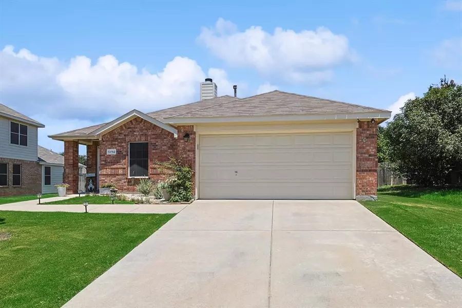 13762 Trail Stone Lane, Fort Worth, TX 76052