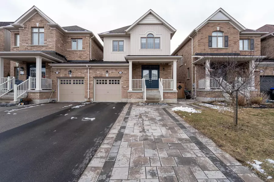 25 Mccabe LN, New Tecumseth, ON L0G 1W0