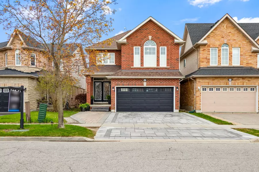 609 Mcbean AVE, Newmarket, ON L3X 2L5