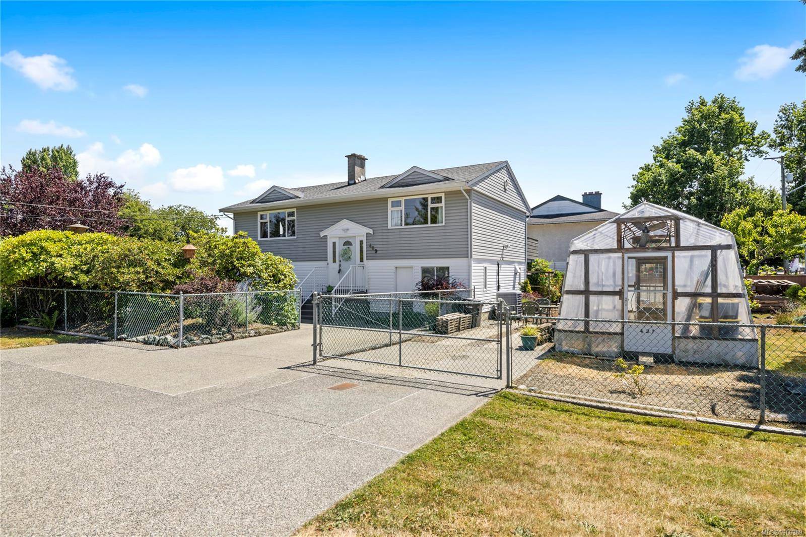 469 Deering St, Nanaimo, BC V9R 1B8
