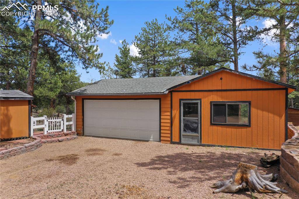 Florissant, CO 80816,840 Obsidian DR