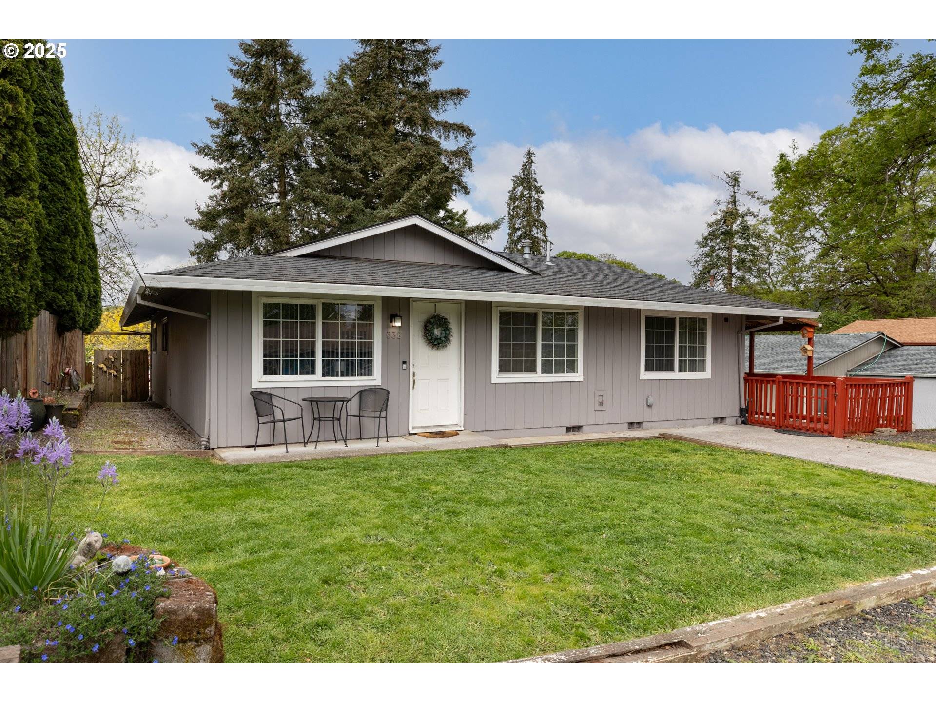 335 N 9TH ST, St Helens, OR 97051