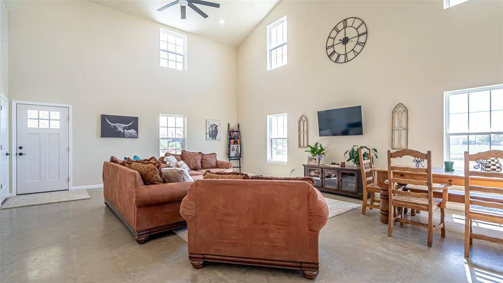 Tolar, TX 76476,476 Riley Lane