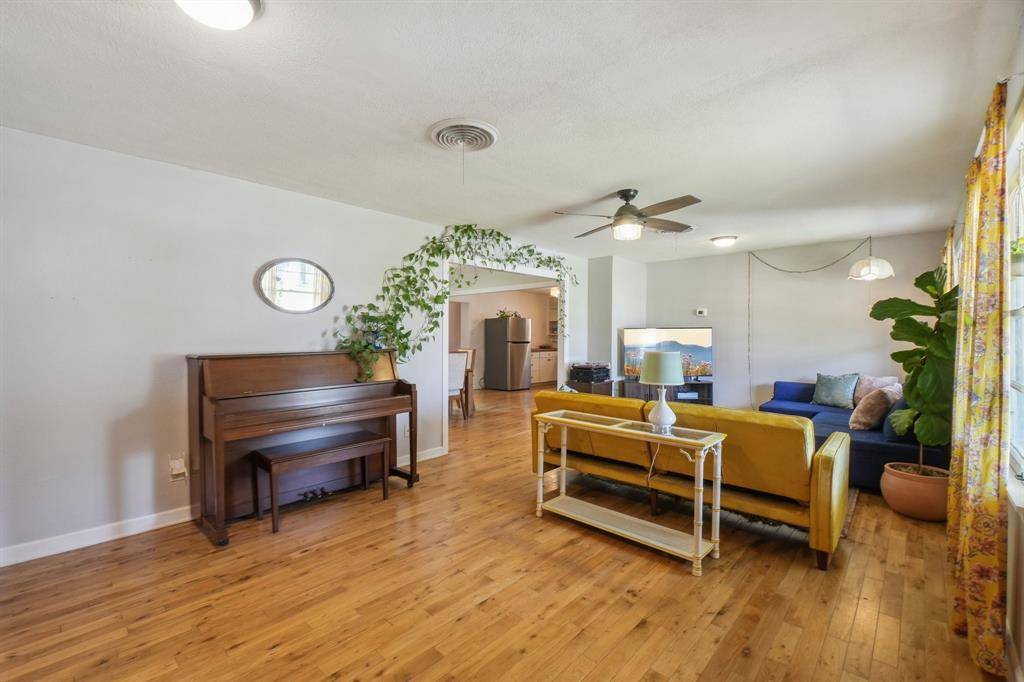 Fort Worth, TX 76114,5621 Dennis Avenue