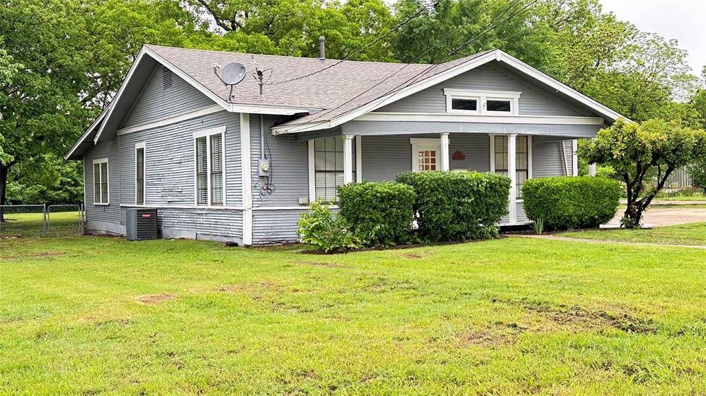 1006 S Main Street, Farmersville, TX 75442