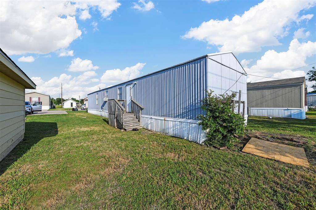 Newark, TX 76071,454 Sandy Bass Lane