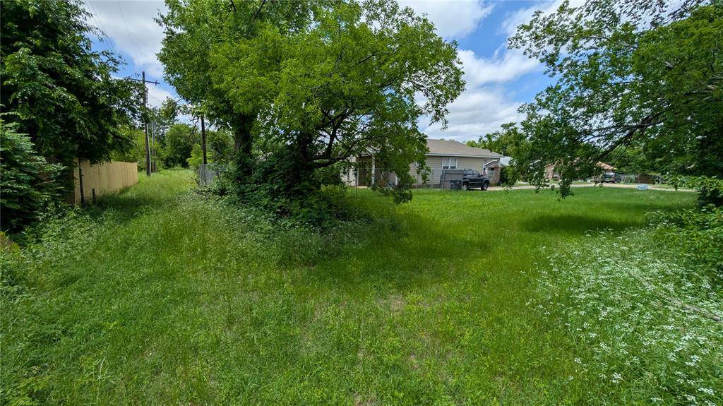Fort Worth, TX 76104,1442 E Allen Avenue