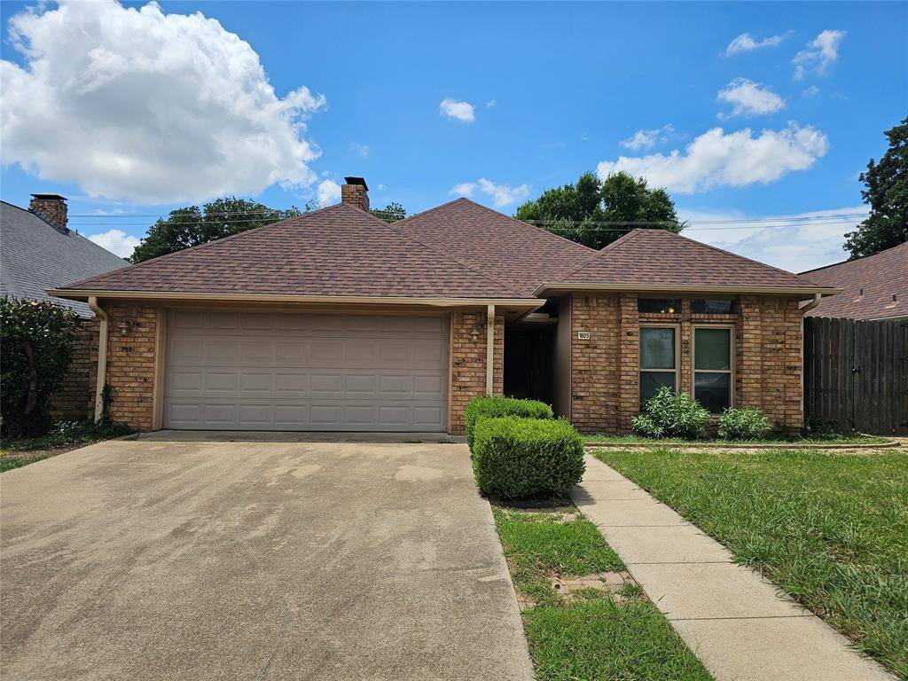 1605 High Crest Court, Irving, TX 75061