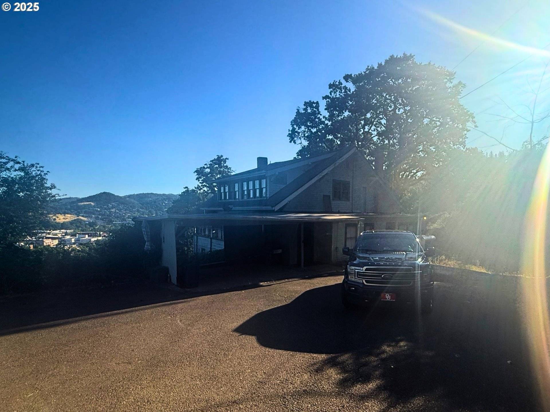 1212 SE RESERVOIR AVE, Roseburg, OR 97470