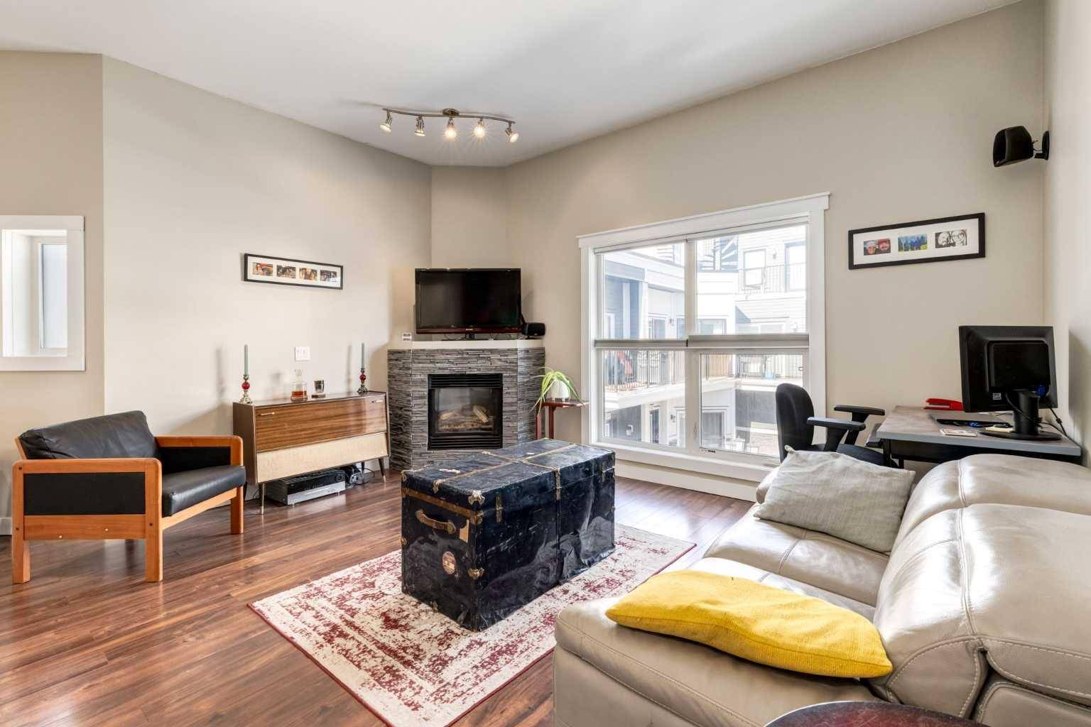 Calgary, AB T2R 0R4,605 15 AVE Southwest #26