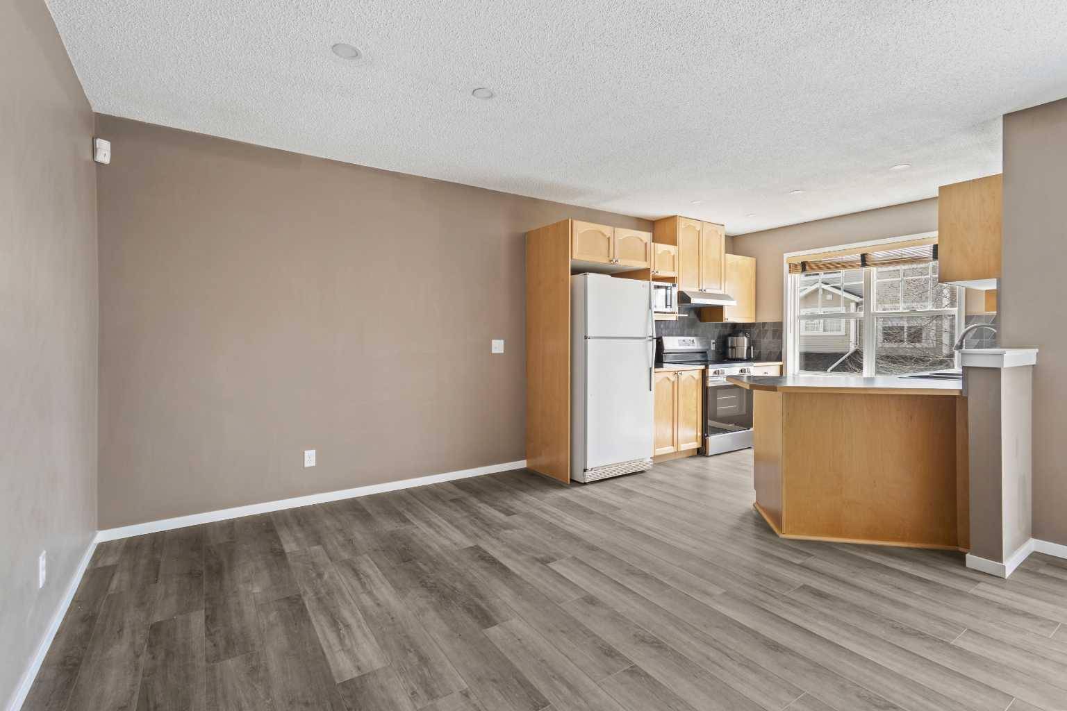 Calgary, AB T3H 3R7,7171 Coach Hill RD Southwest #2304