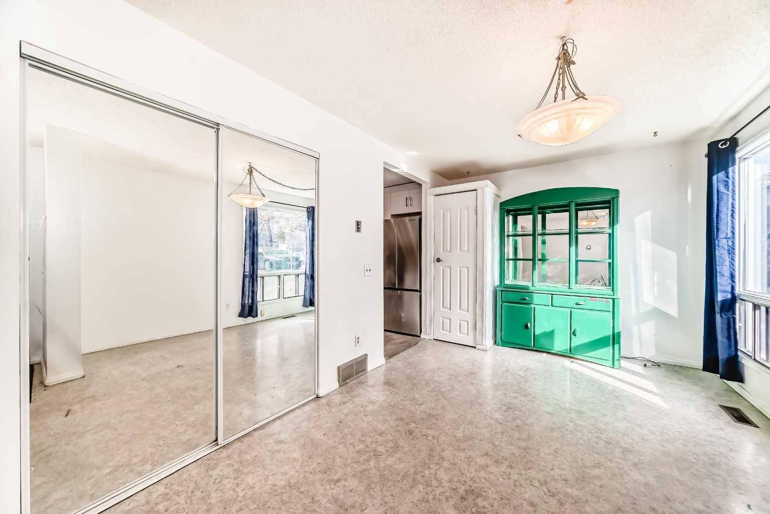 Calgary, AB T3G 1R8,6915 Ranchview DR Northwest #87