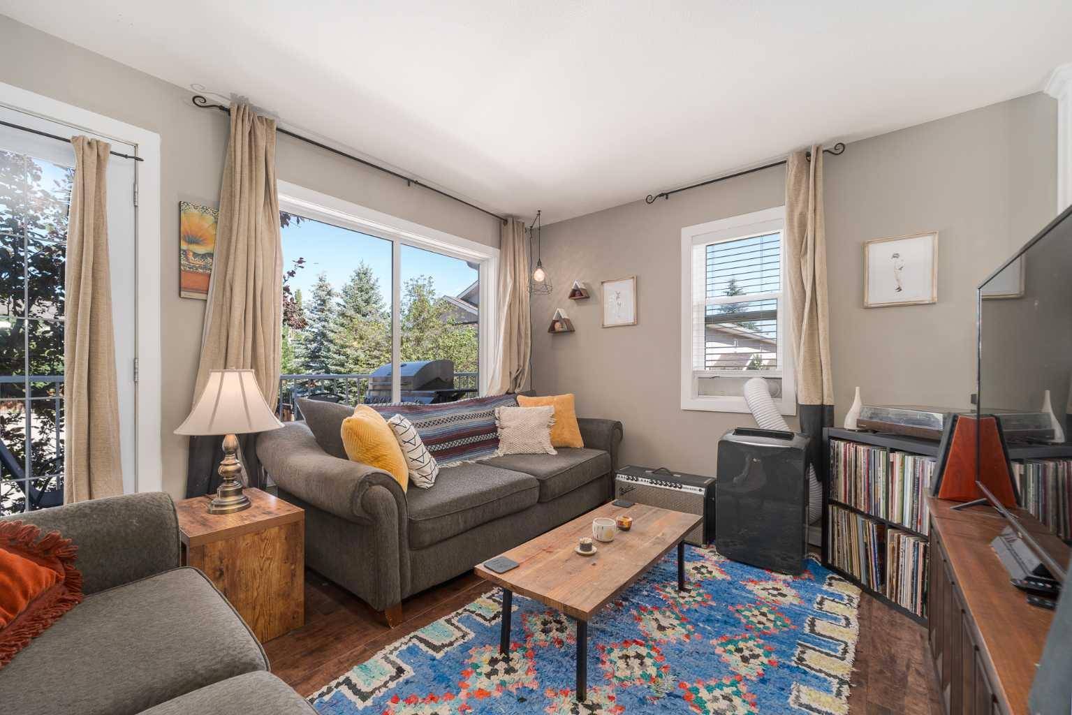 Lethbridge, AB T1J 4Y4,43 Highlands PL W #2