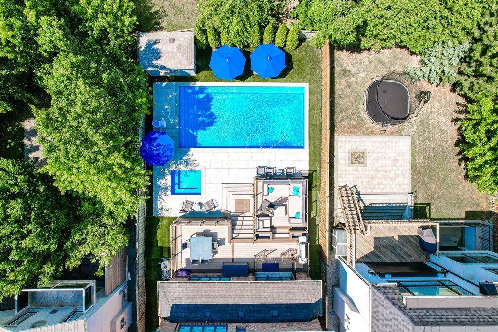 336 Brooke AVE, Toronto C04, ON M5M 2L3