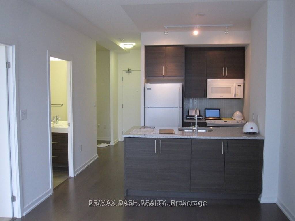 Toronto C15, ON M2J 1M6,70 Forest Manor RD #328