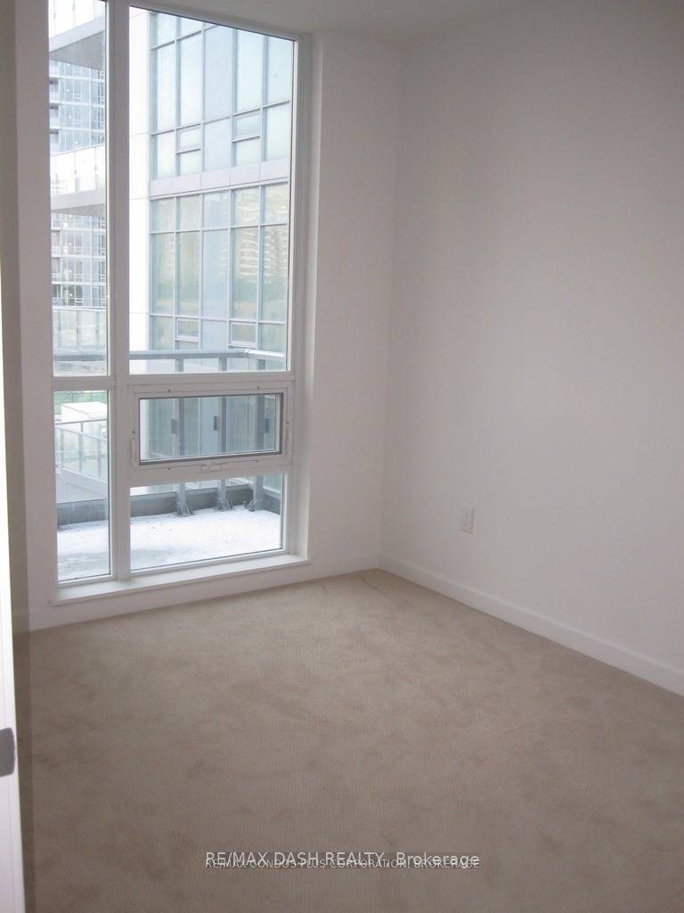 Toronto C15, ON M2J 1M6,70 Forest Manor RD #328