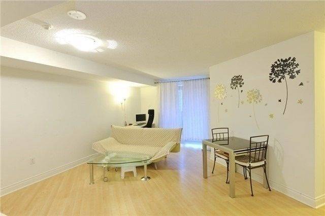 Toronto C14, ON M2N 0C1,500 Doris AVE #724