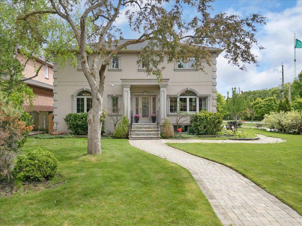 1 Marshfield CT, Toronto C13, ON M3C 2E2
