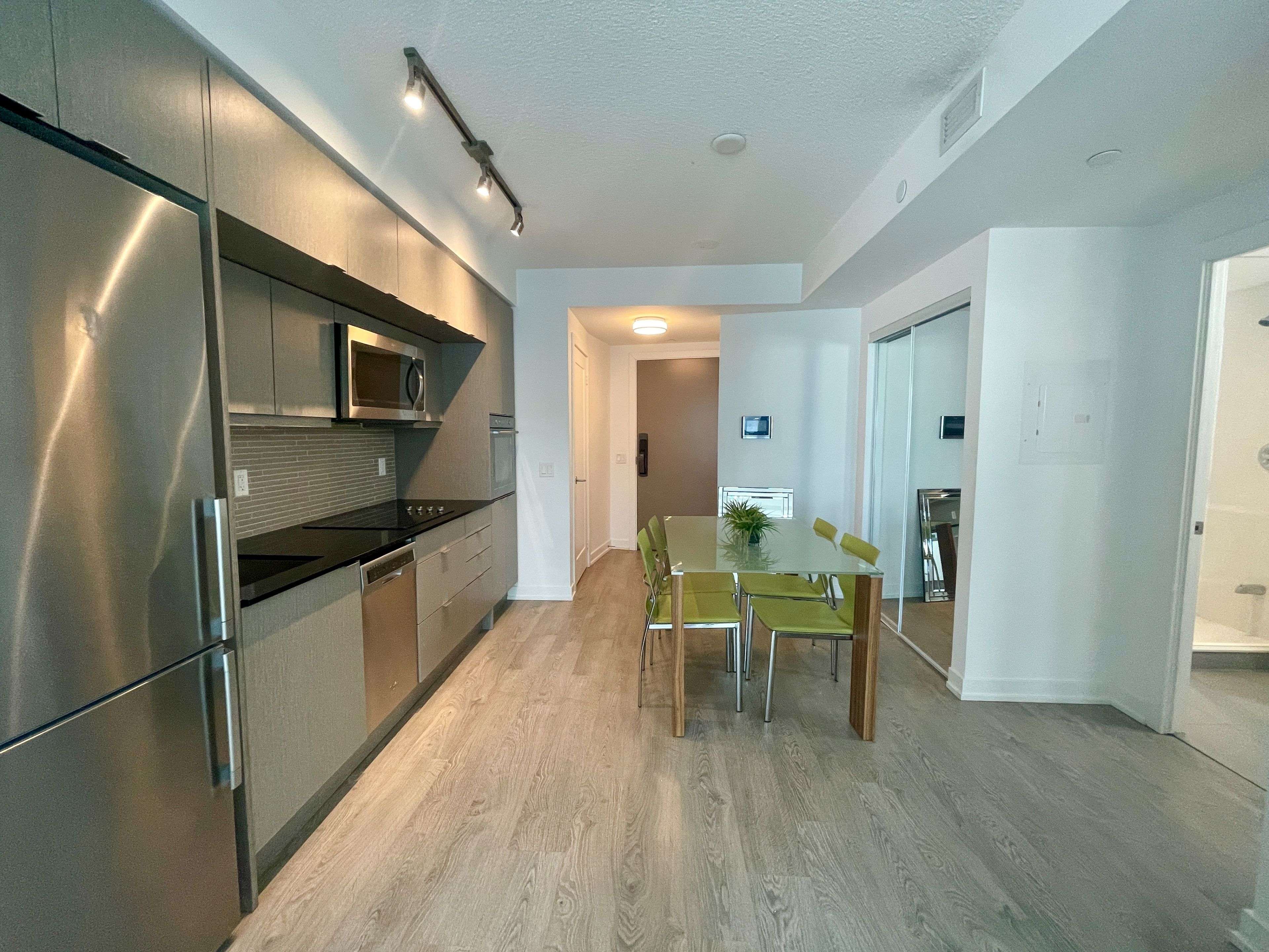 Toronto C01, ON M5J 0E1,10 York ST #1602