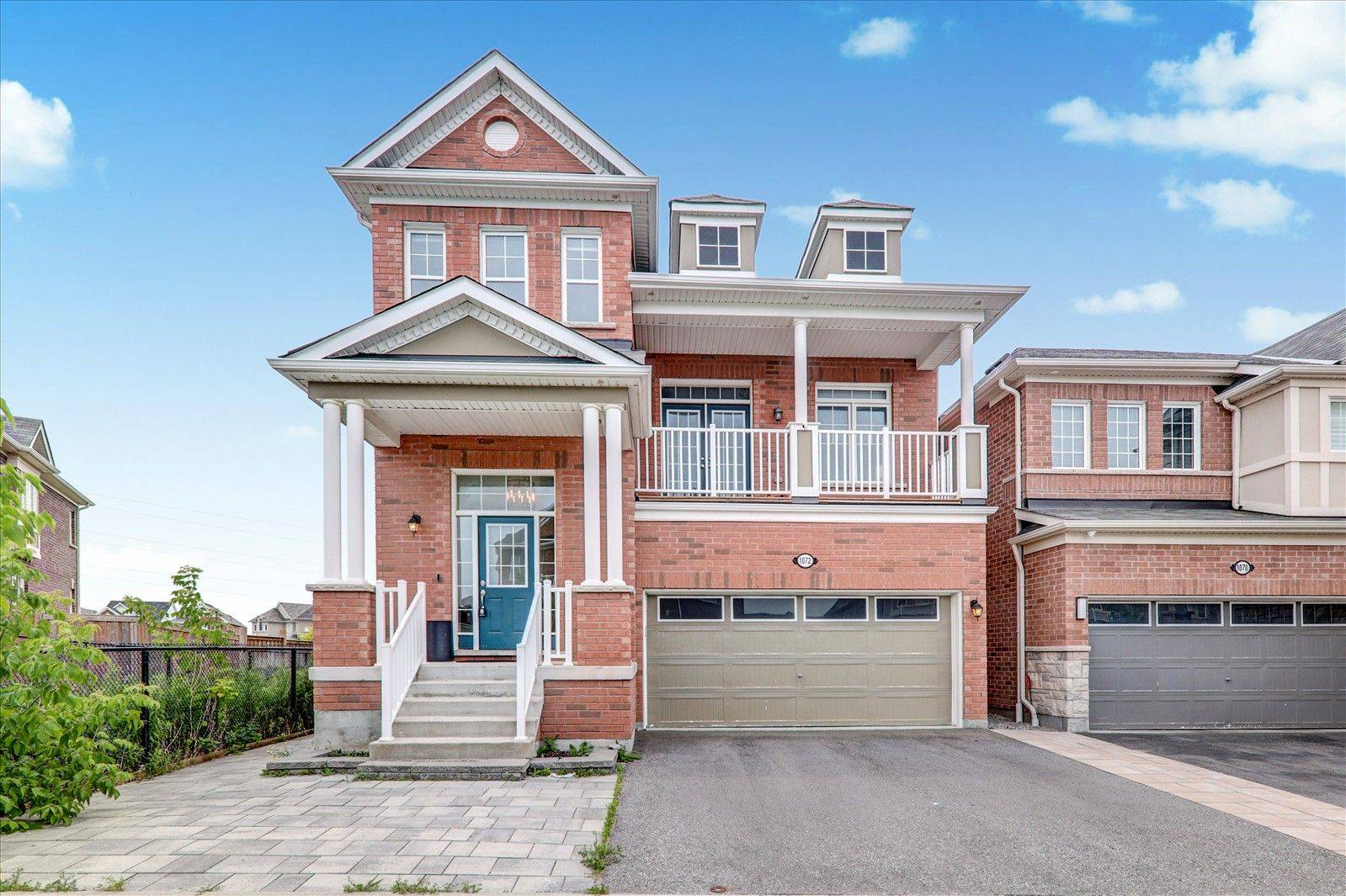 1072 Foxtail CRES, Pickering, ON L1X 0E7