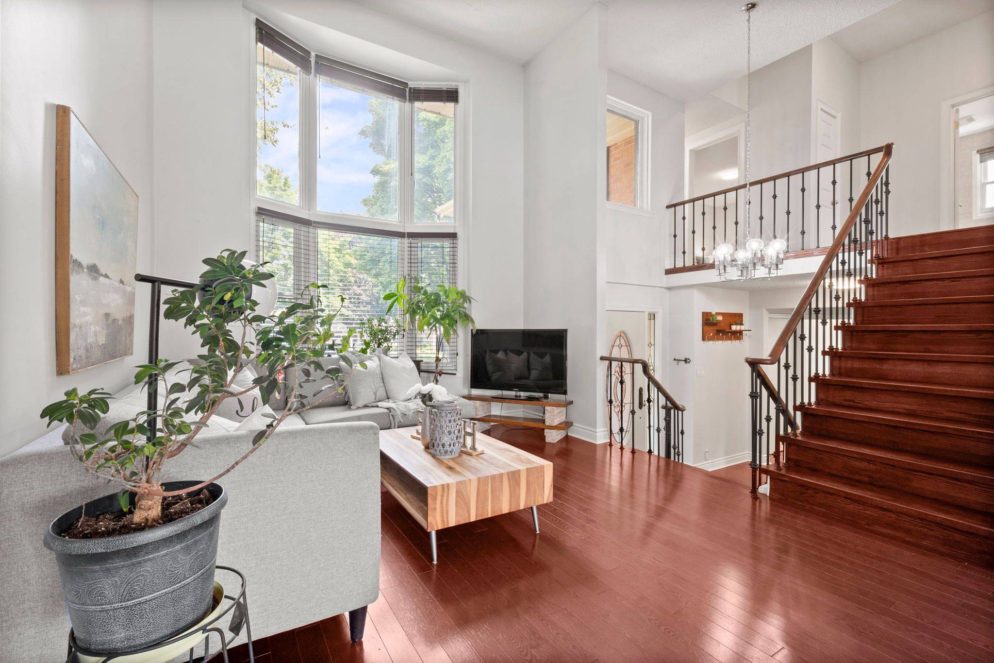 Whitby, ON L1N 6S3,819 Ironwood CT