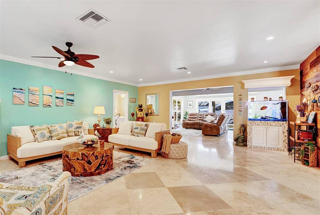 Pompano Beach, FL 33062,2524 SE 9th St