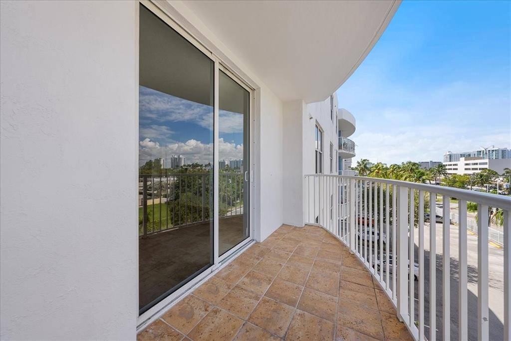 North Bay Village, FL 33141,1555 N Treasure Dr #406