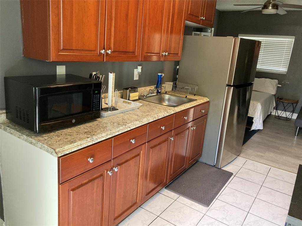Fort Lauderdale, FL 33304,1175 NE 6th Ave #2B