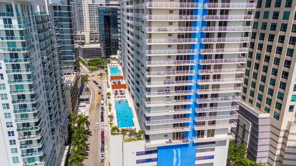 Miami, FL 33131,1200 Brickell Bay Dr #3906