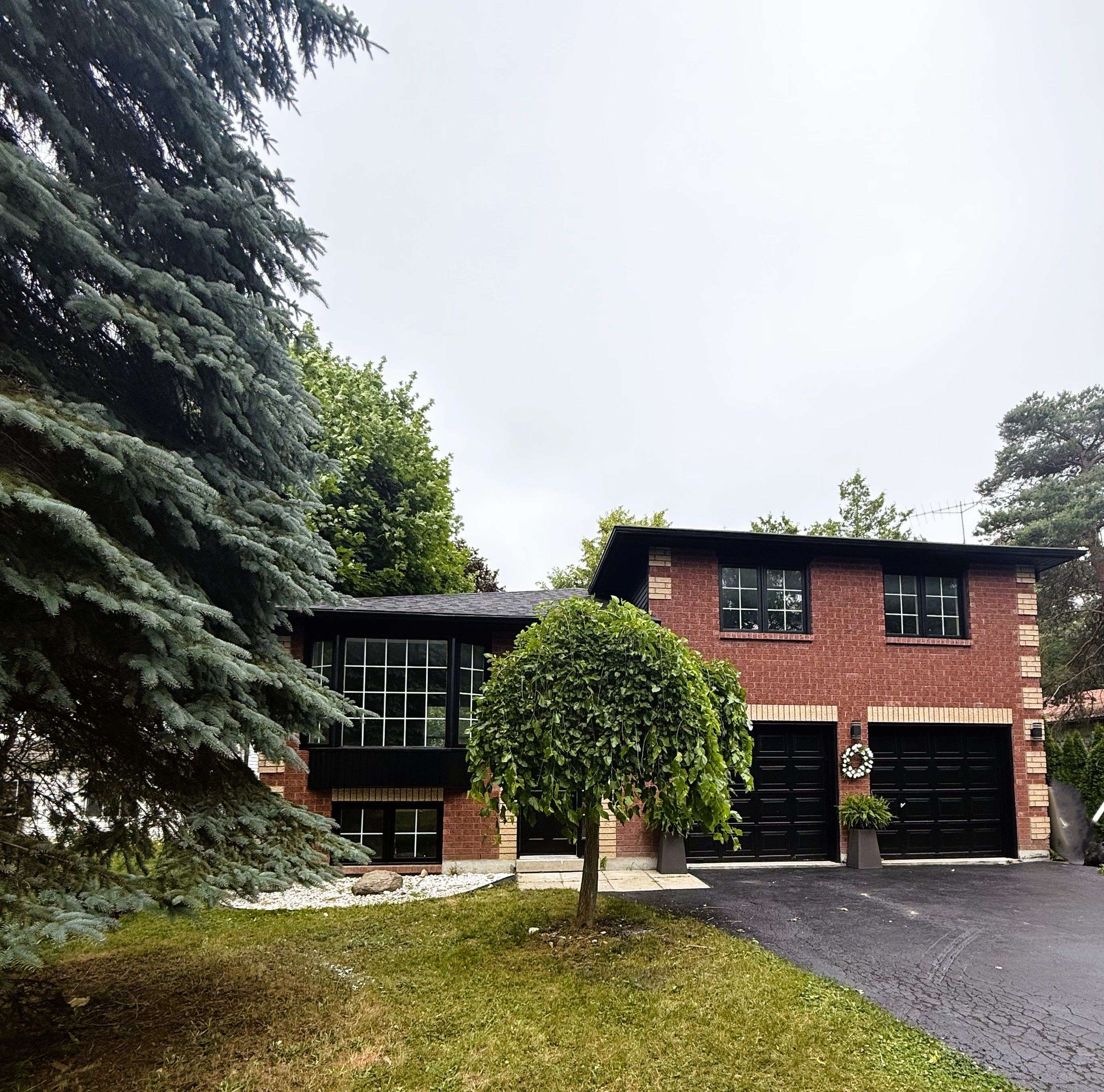 2155 Raynor CT, Innisfil, ON L0L 2M0