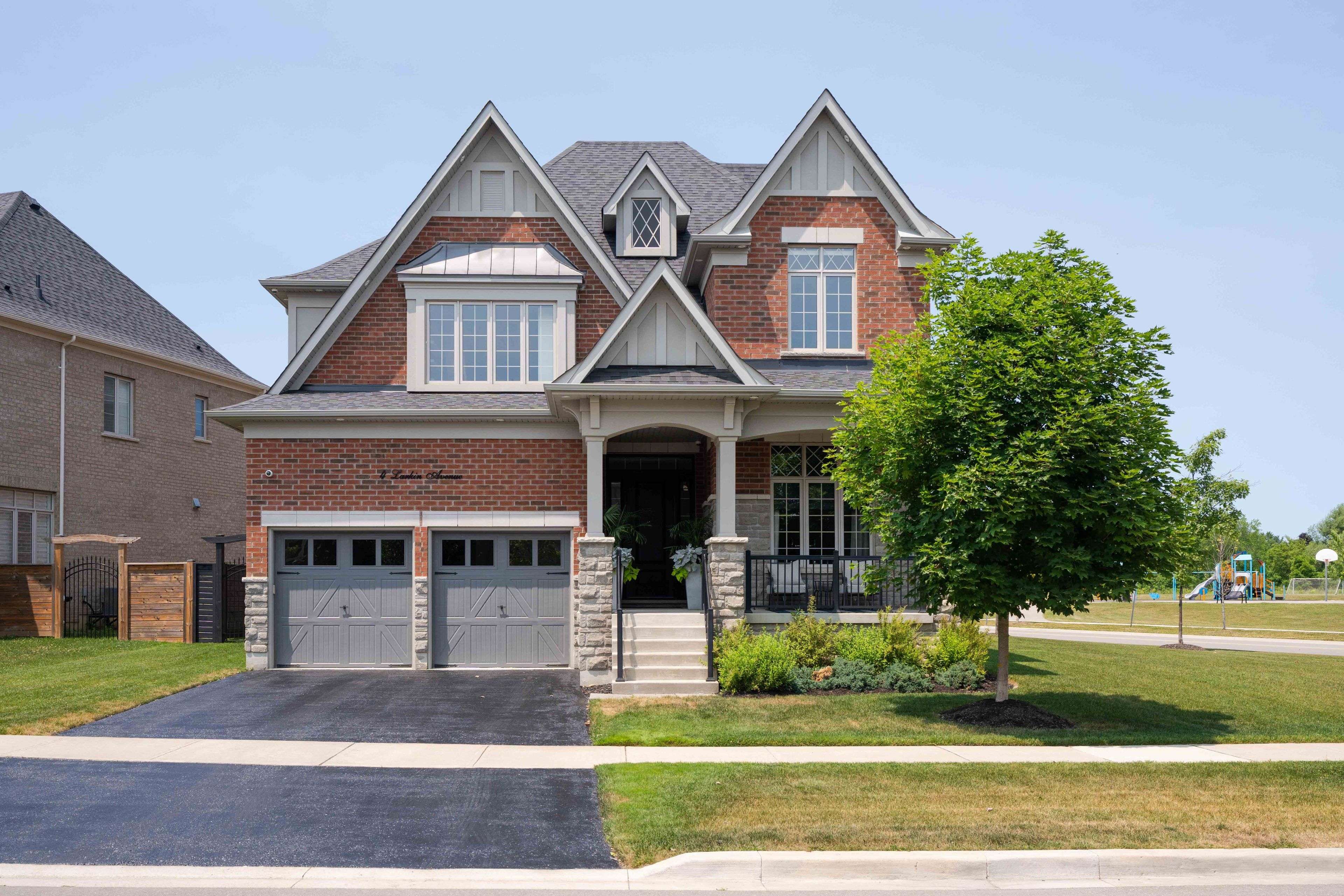 4 Larkin AVE, King, ON L7B 0N8