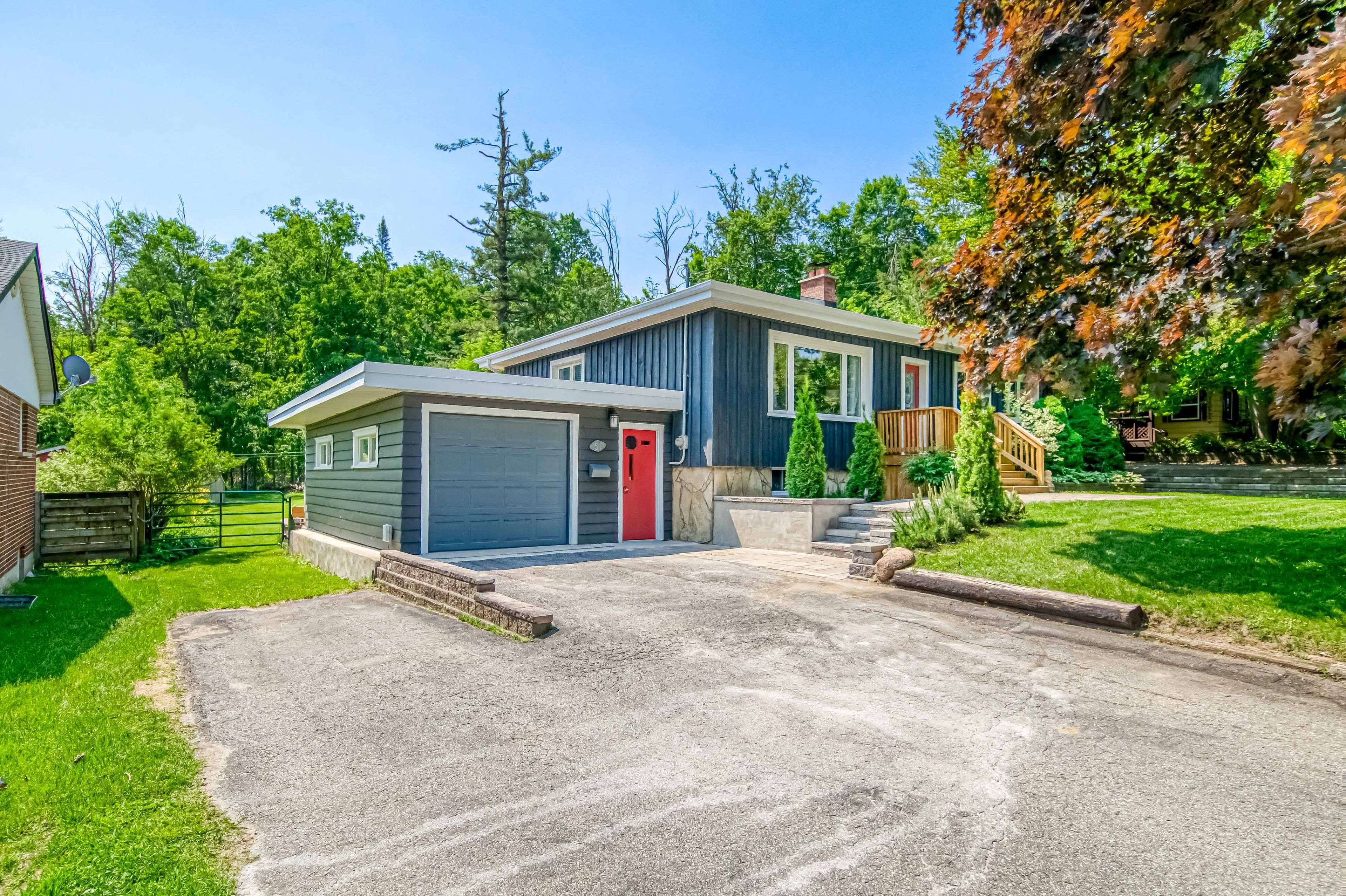 Orillia, ON L3V 2J2,51 Fittons RD E