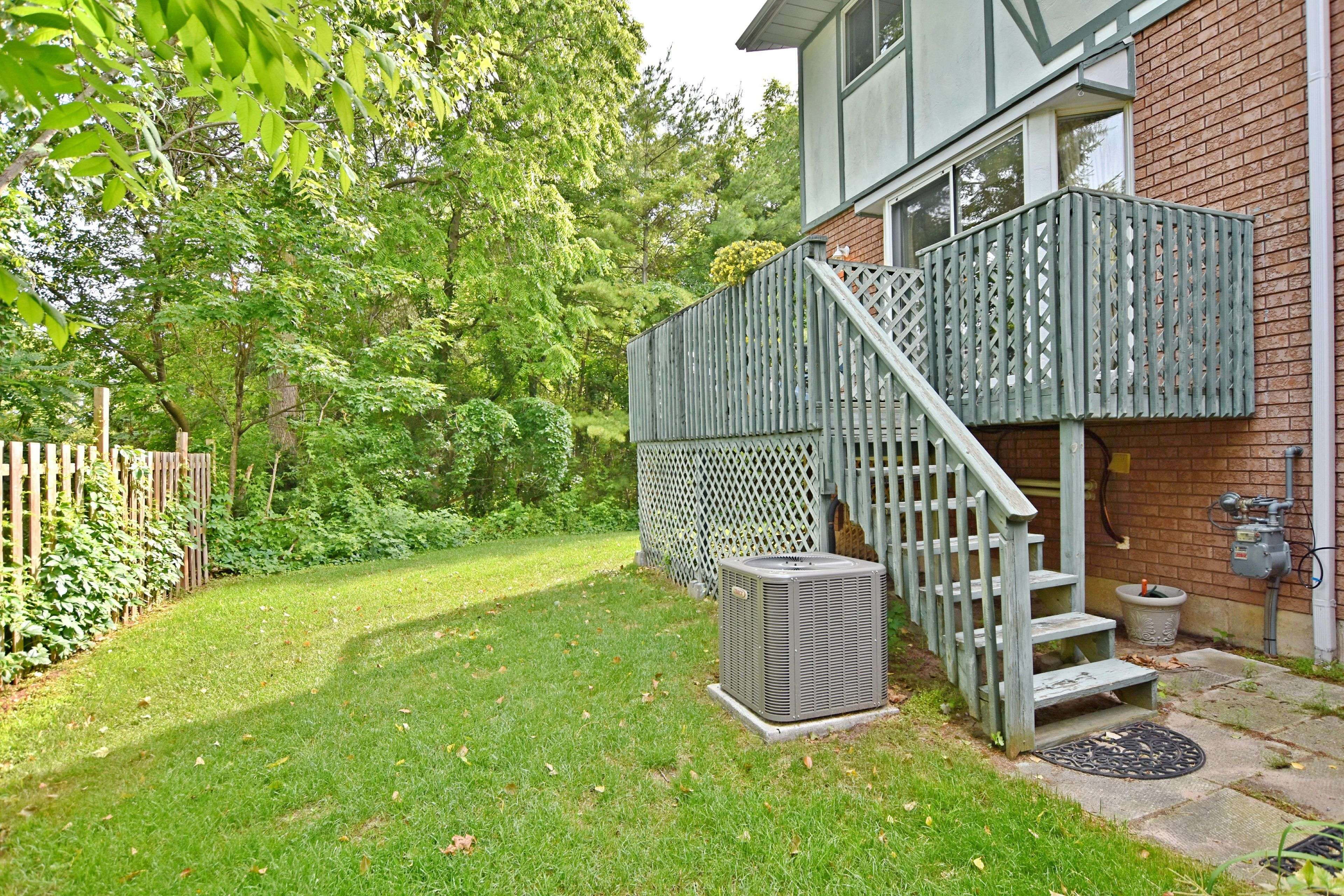 Clearview, ON L0M 1S0,410 Thomas ST #6