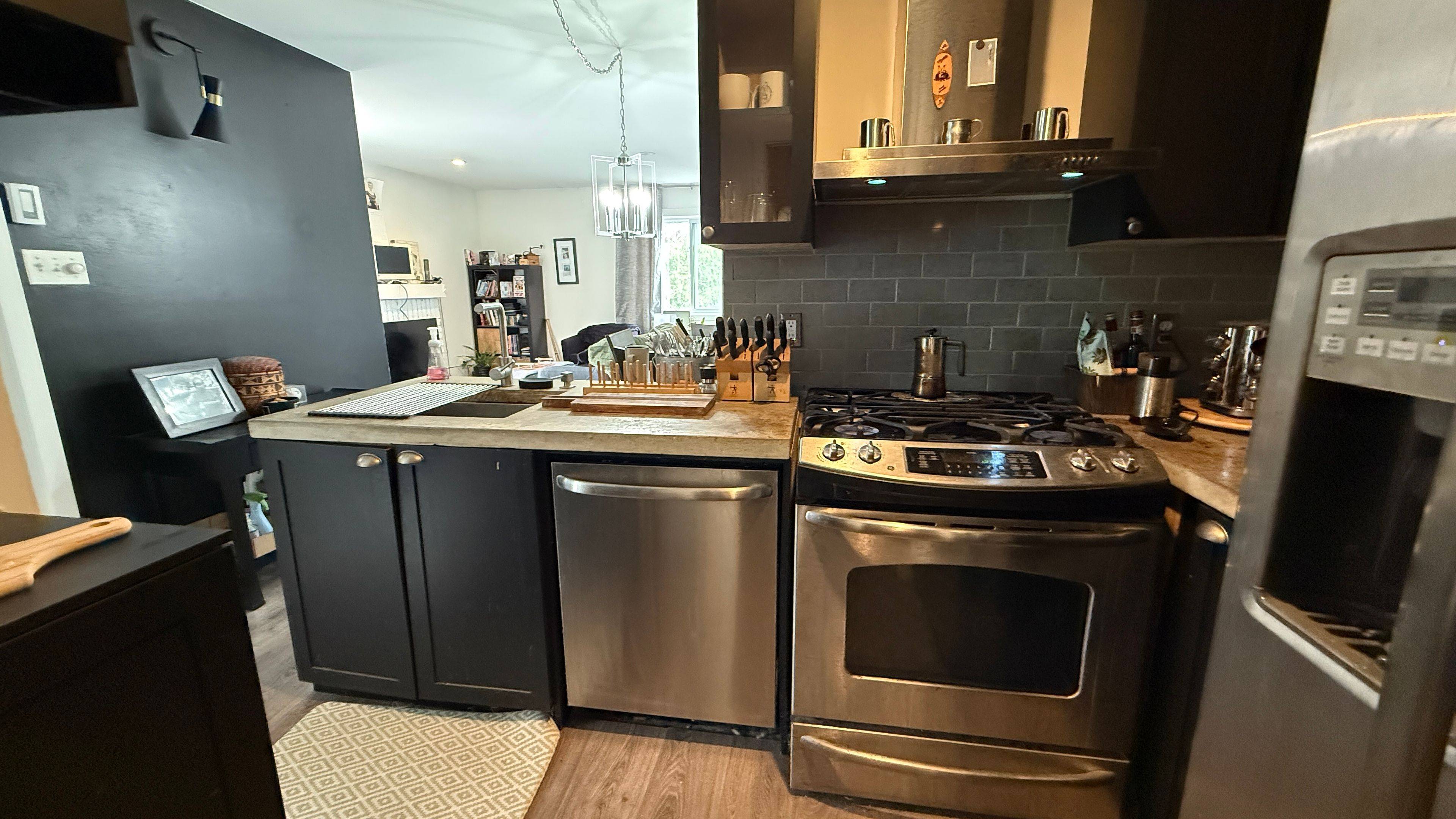 Collingwood, ON L9Y 5B4,19 Dawson DR #43