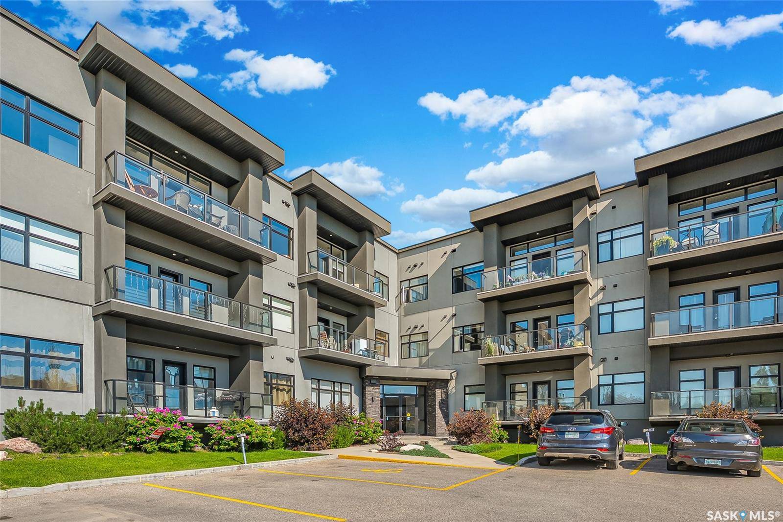 502 Perehudoff CRESCENT #203, Saskatoon, SK S7N 4H6