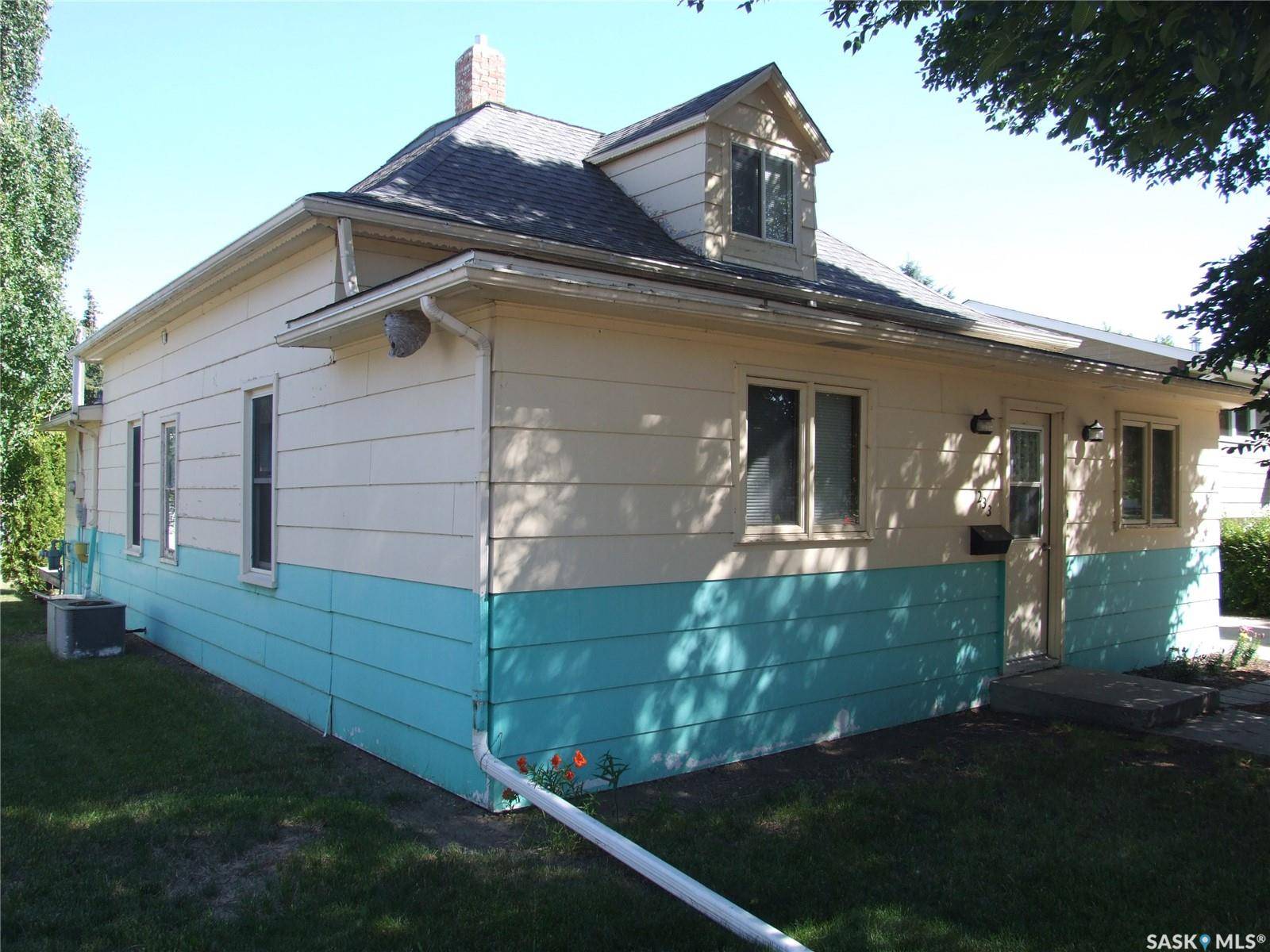 233 Main STREET, Leader, SK S0N 1H0