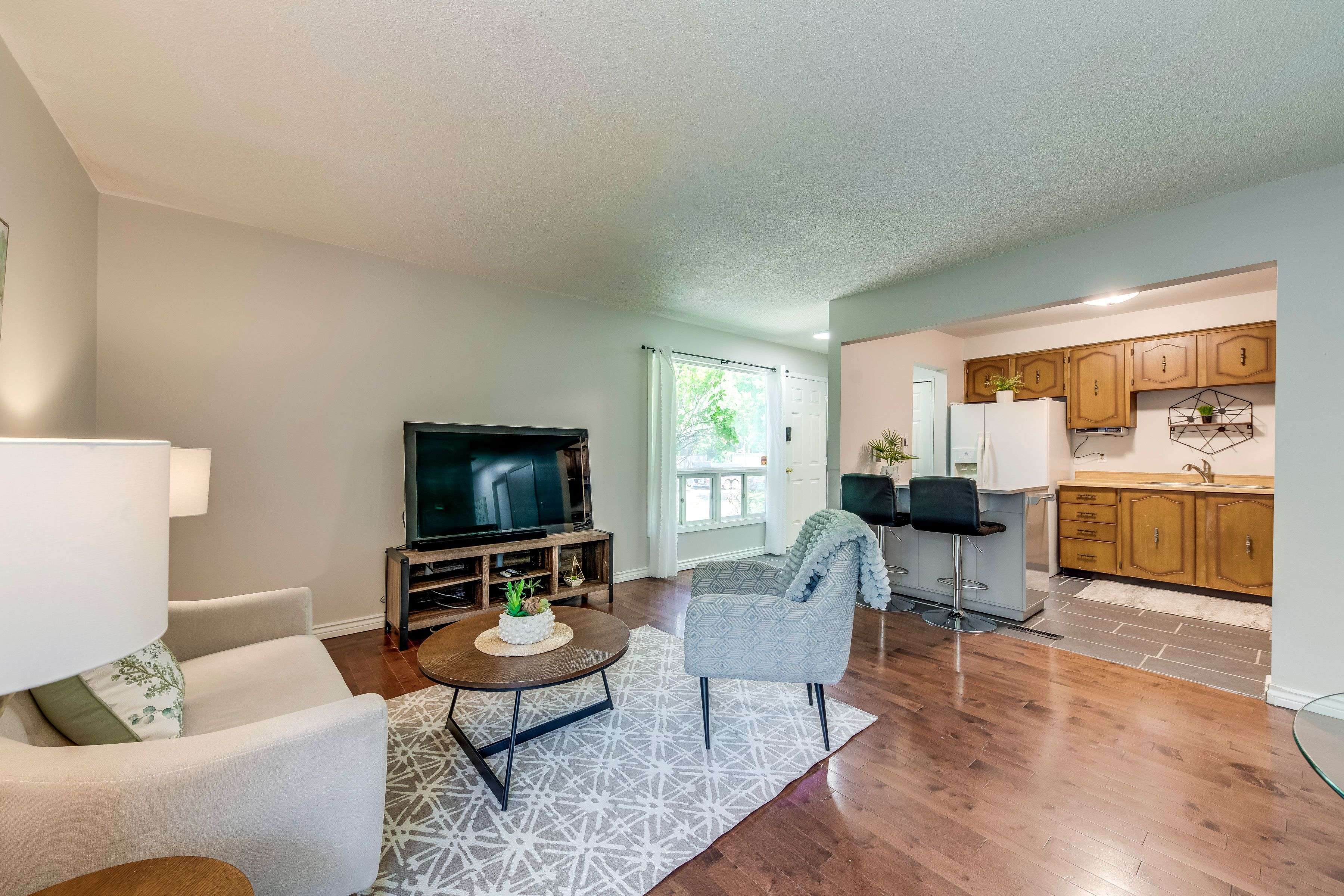 Mississauga, ON L5N 3C4,3053 Kilbride CRES