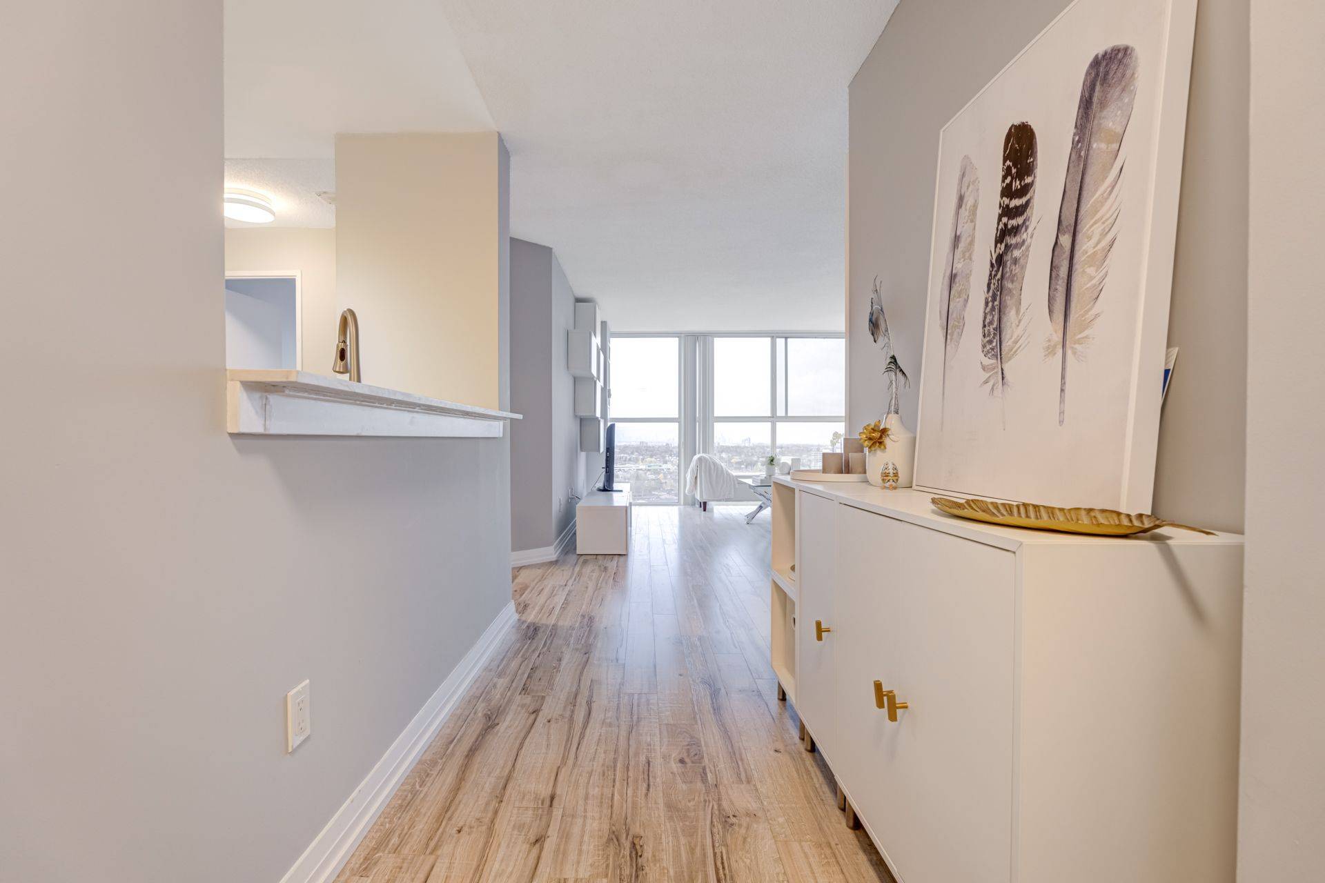 Mississauga, ON L4Z 2Y9,4185 Shipp DR #1616