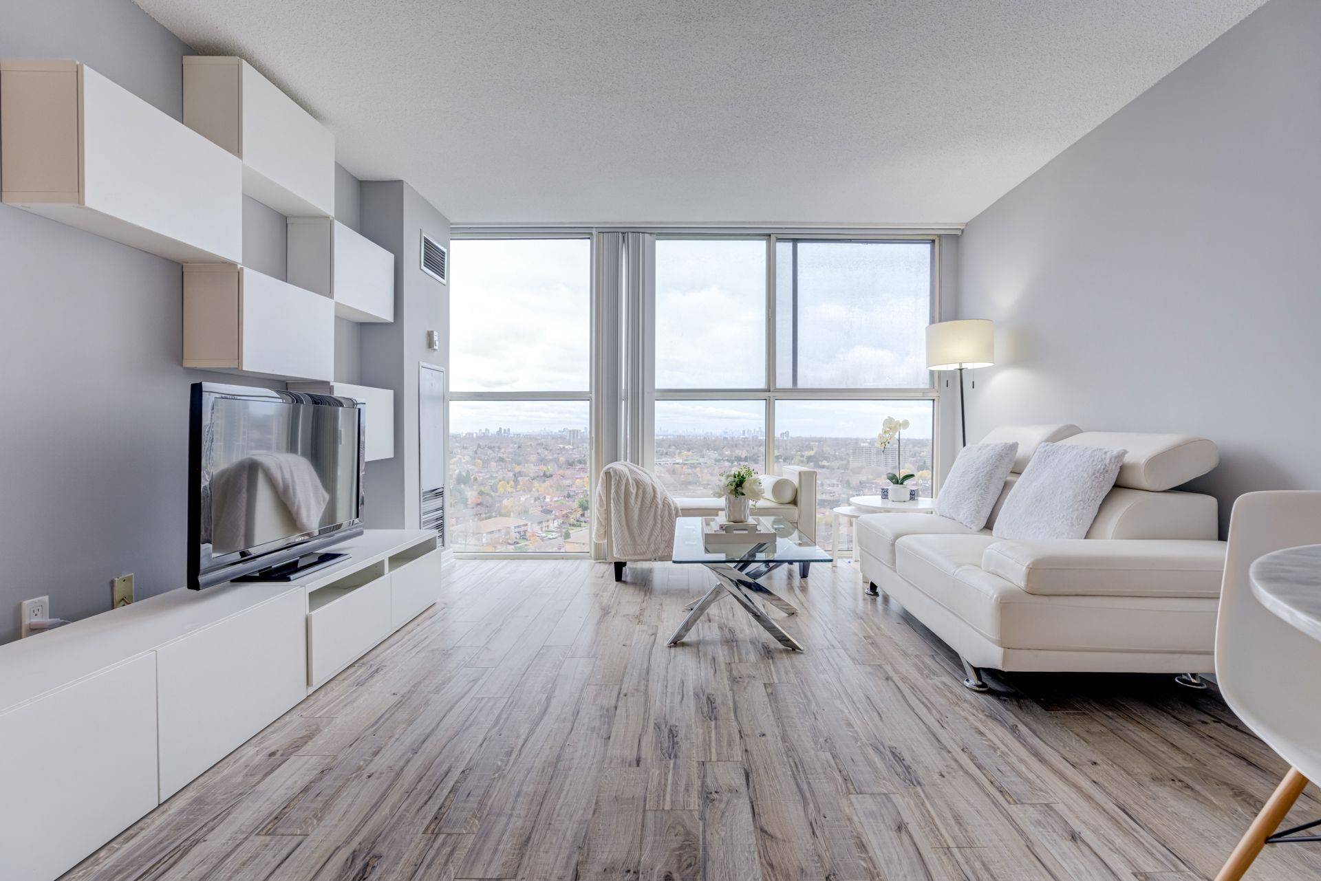 Mississauga, ON L4Z 2Y9,4185 Shipp DR #1616