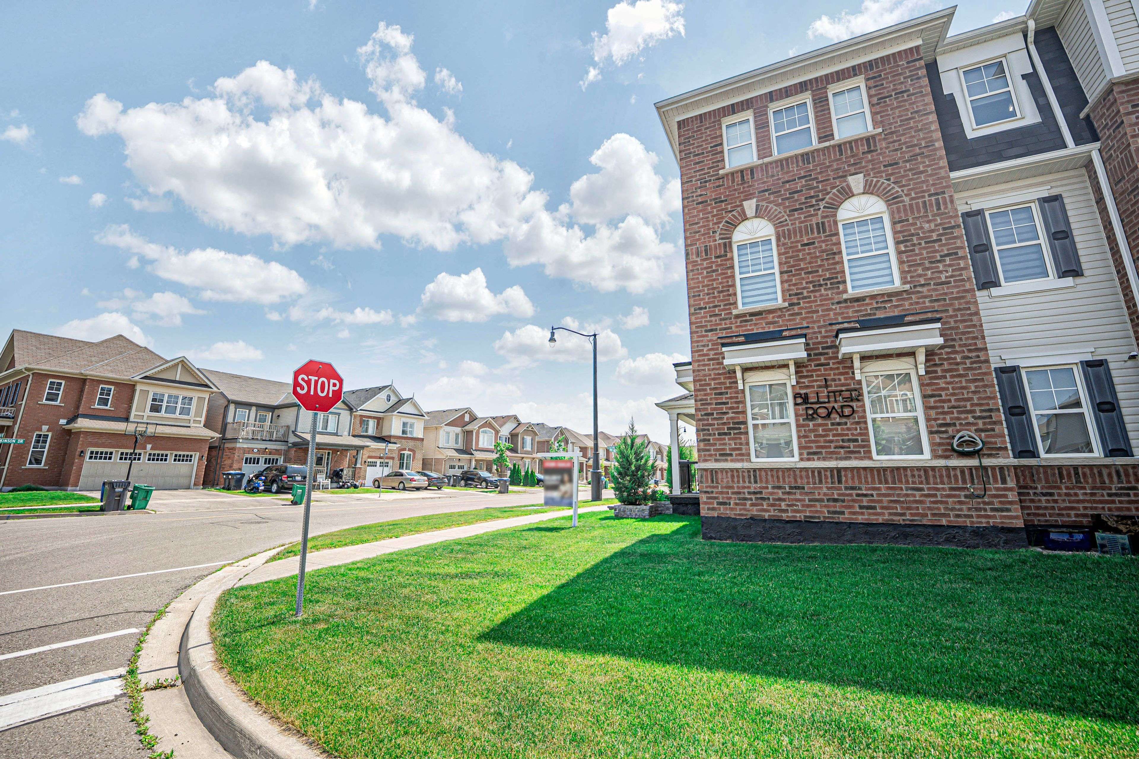 Brampton, ON L7A 4G8,1 Billiter RD