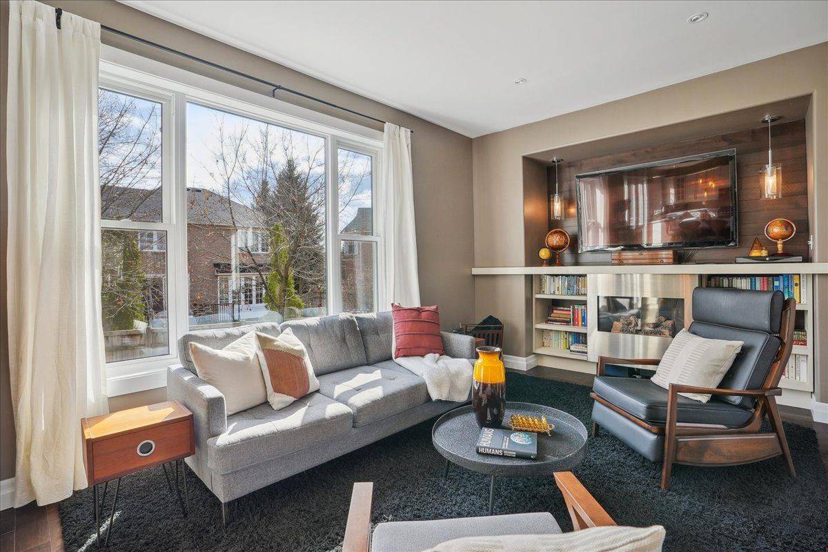 Burlington, ON L7L 6T2,5956 Chercover CT