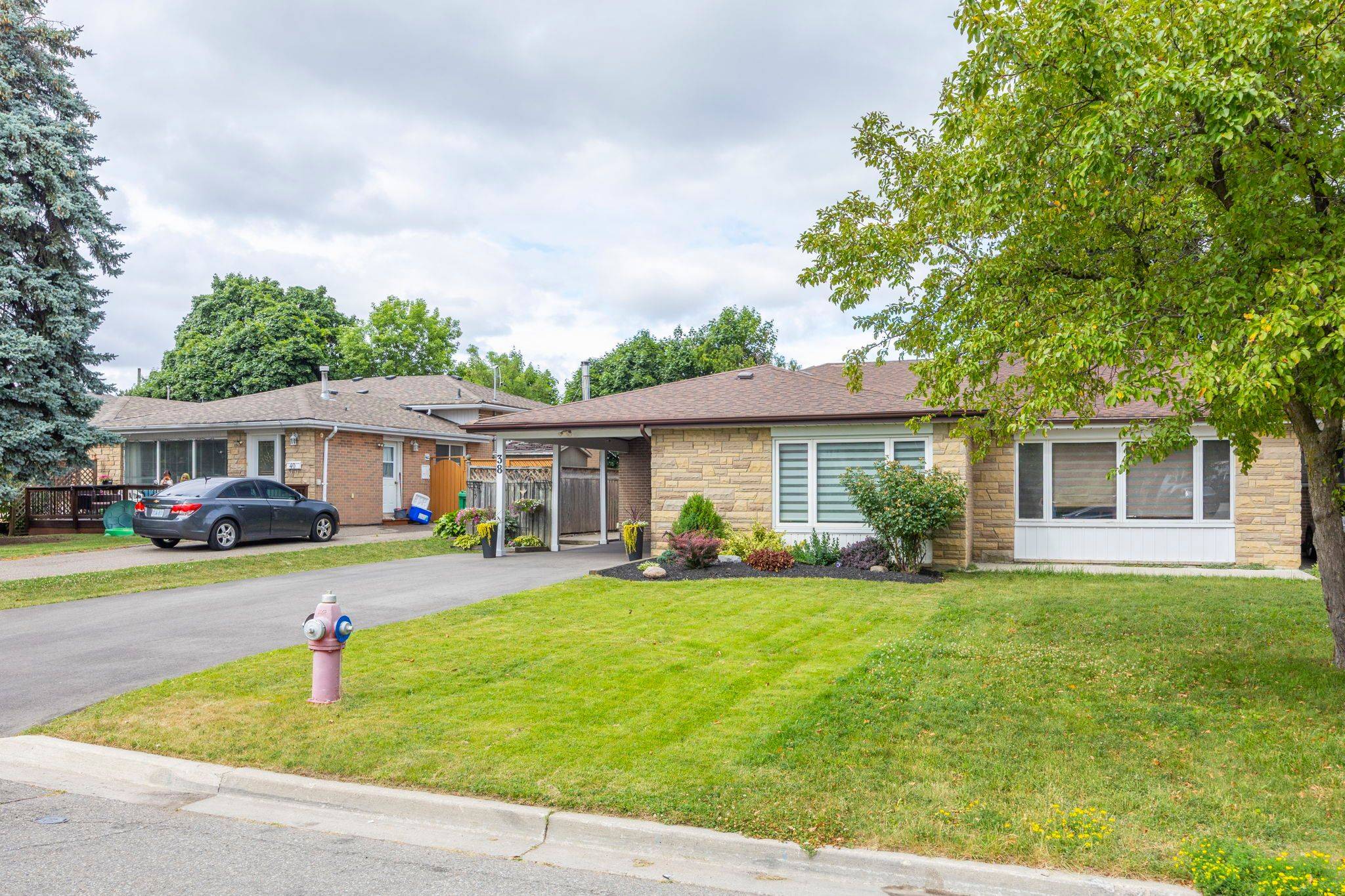Brampton, ON L6T 2X5,38 Dalraith CRES