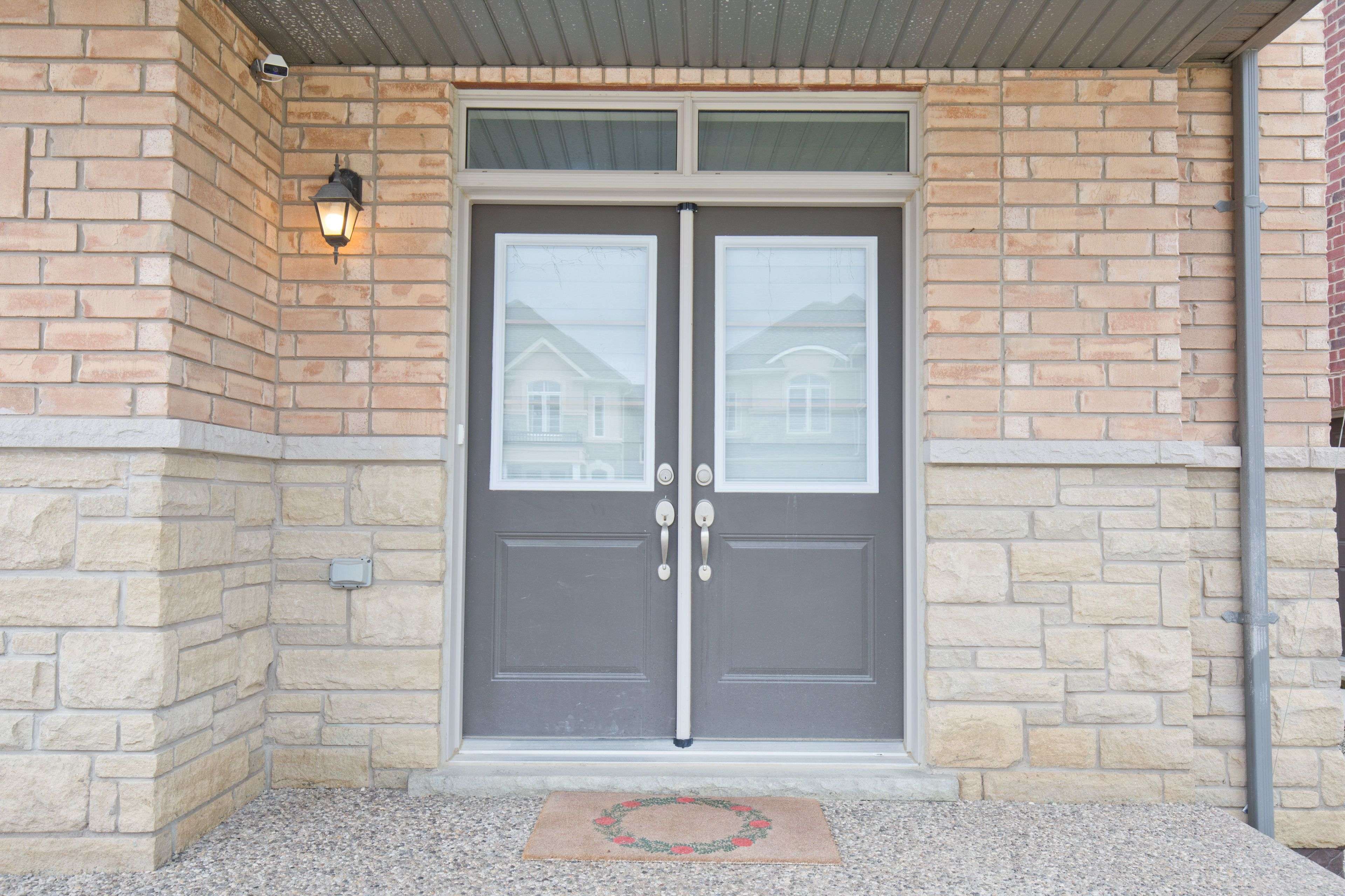 Brampton, ON L7A 5B6,633 Brisdale DR