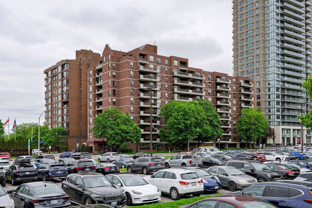 West Centre Town, ON K1Y 4P7,50 Emmerson AVE #303