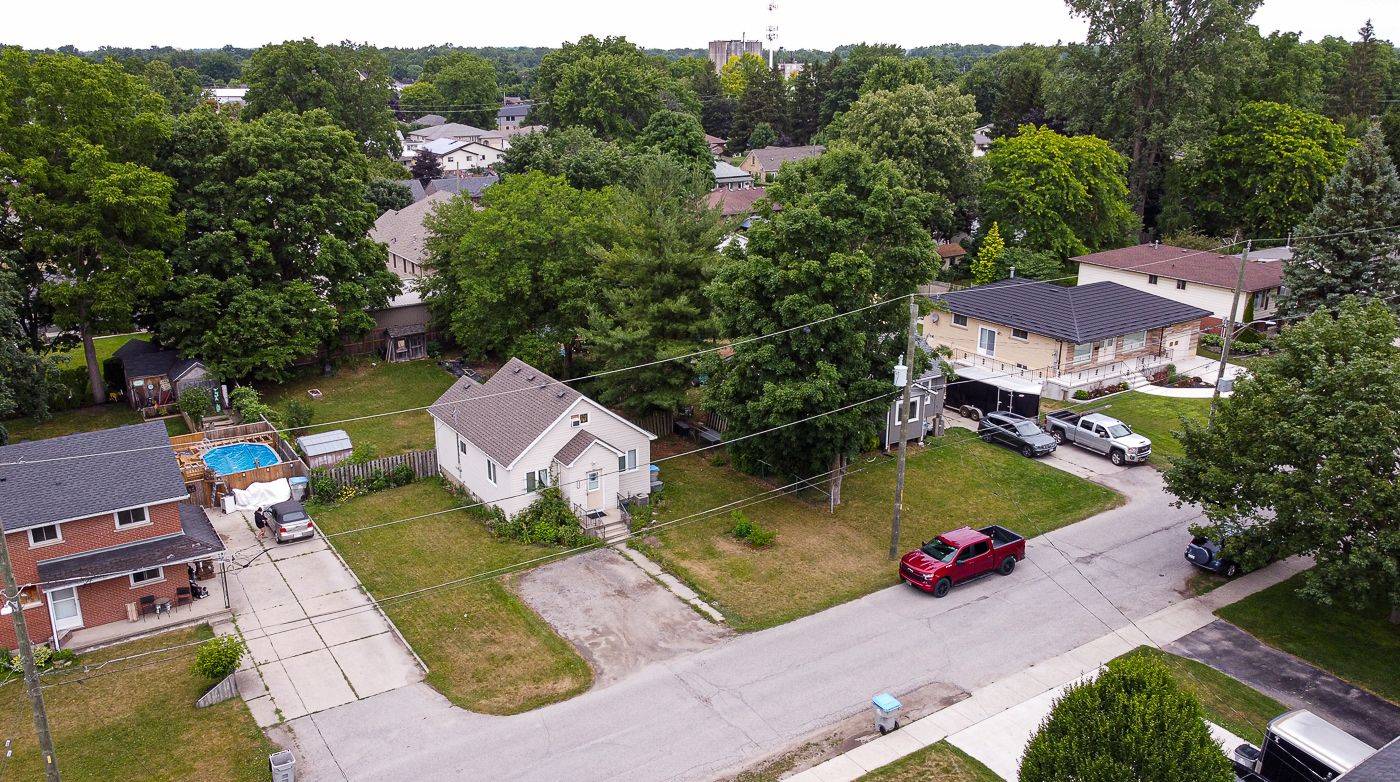 Strathroy-caradoc, ON N7G 1H1,173 High ST W