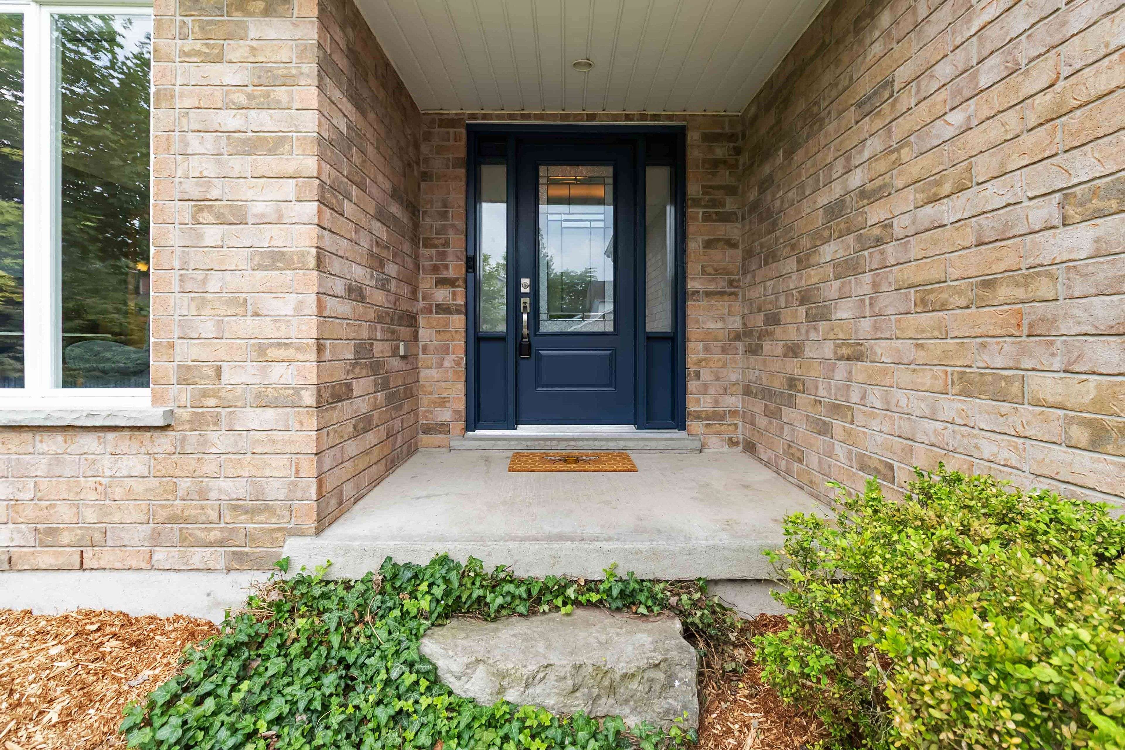 Guelph, ON N1C 1C9,42 Sandpiper DR