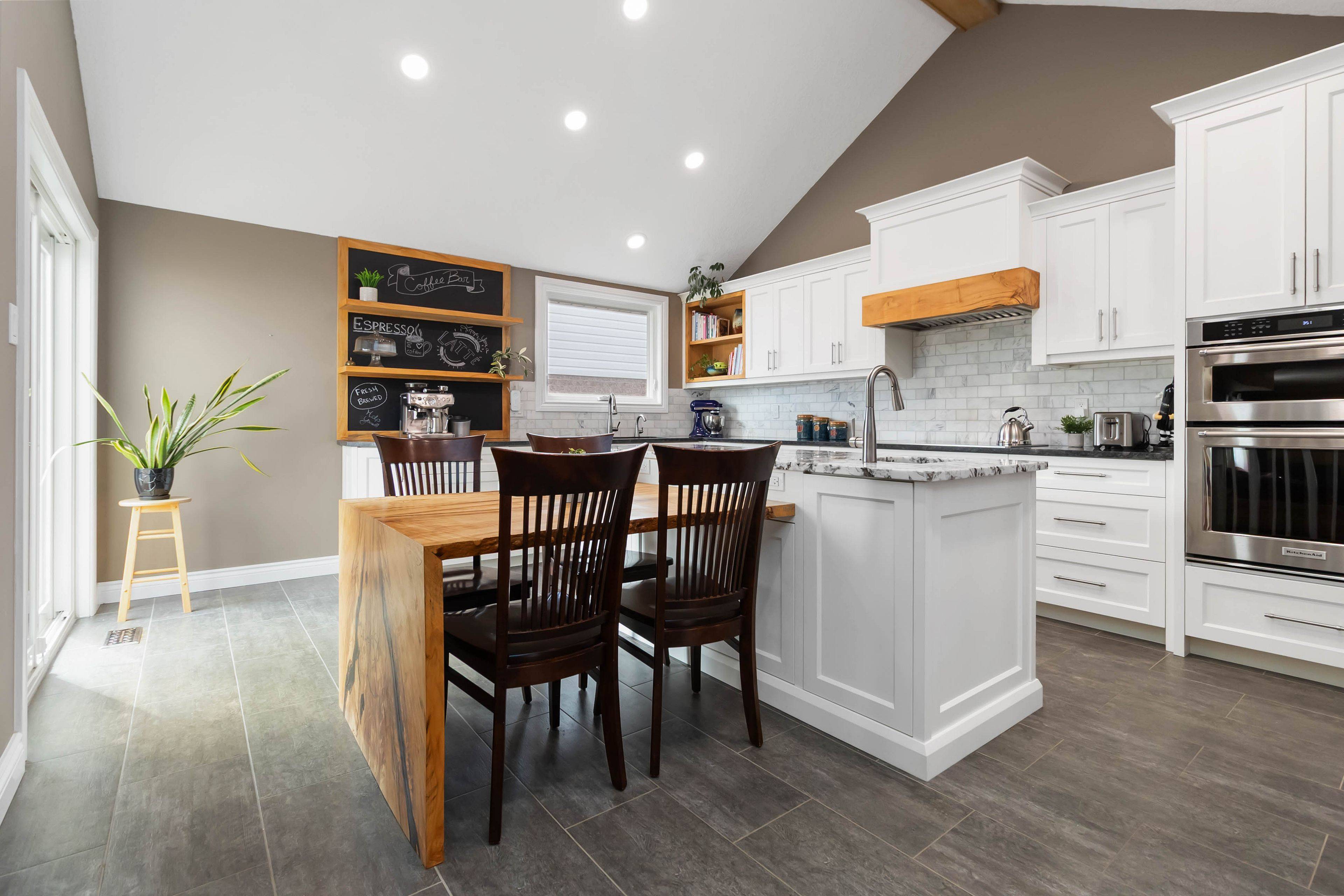 Guelph, ON N1C 1C9,42 Sandpiper DR