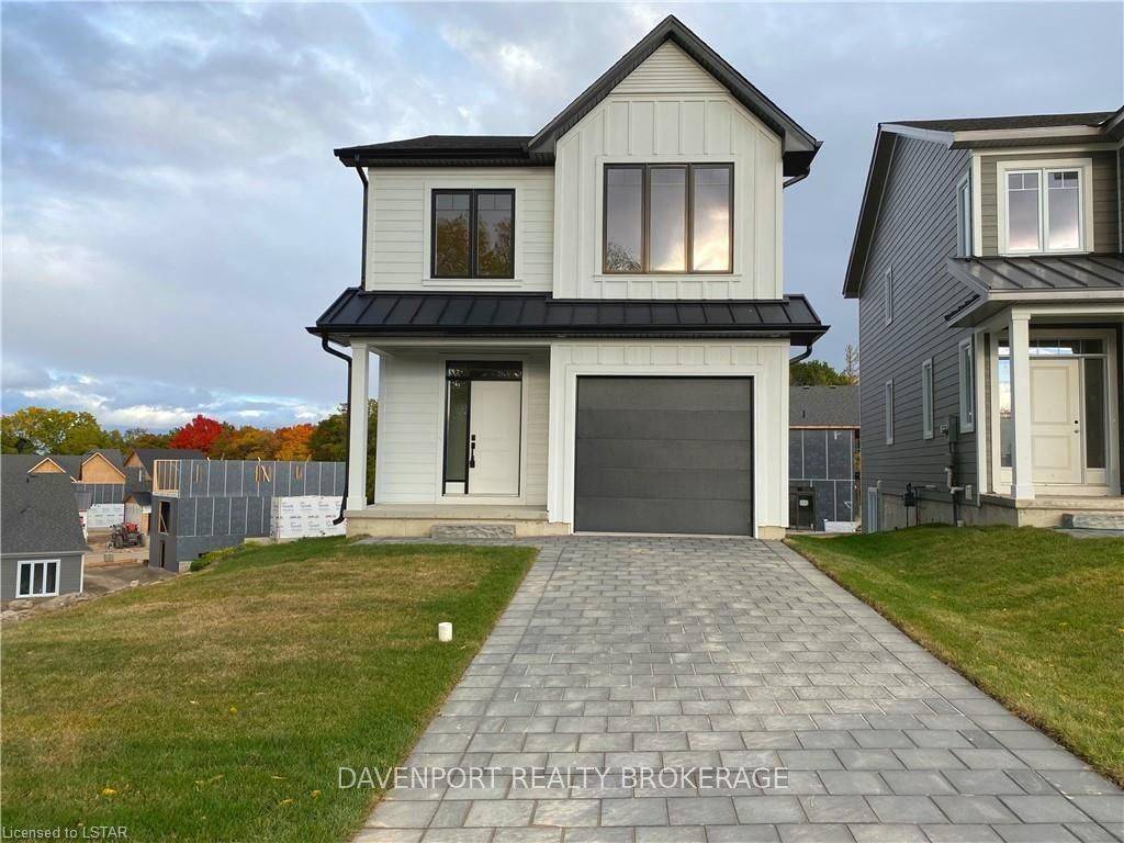 18 Julie CRES, London South, ON N5Z 0A9