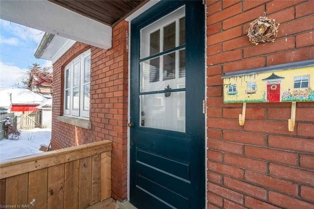 Niagara Falls, ON L2E 1B6,4697 Mcdougall CRES